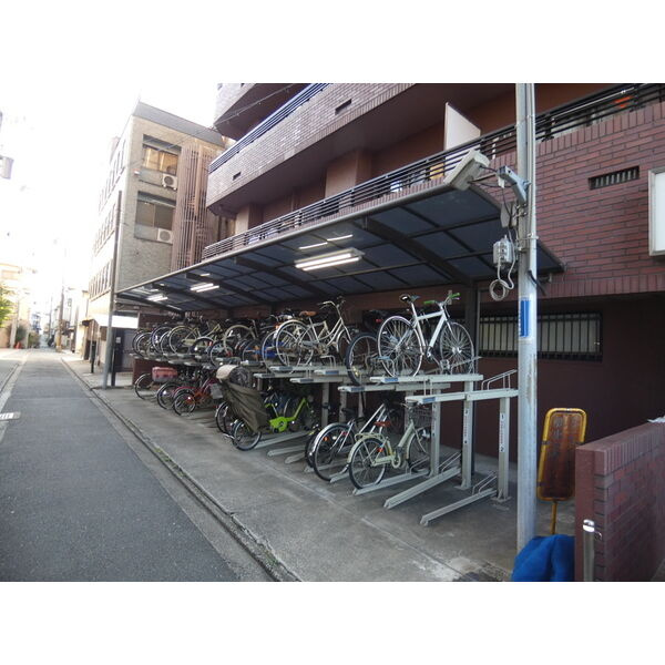 パレジット五条の駐車場|駐輪場
