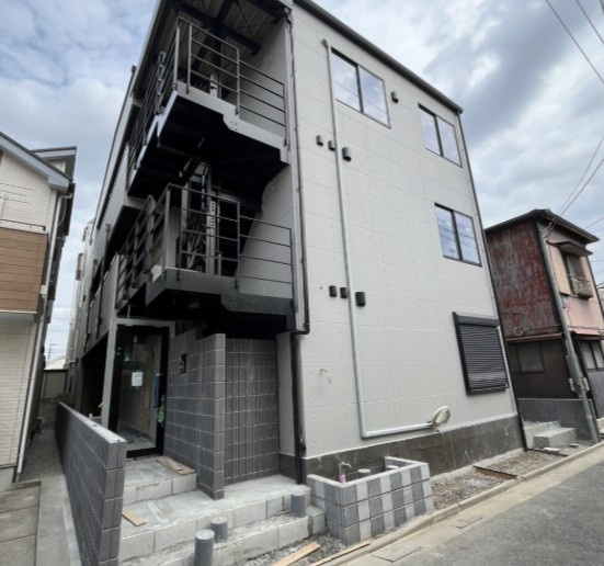 エクセラン西新井大師の外観