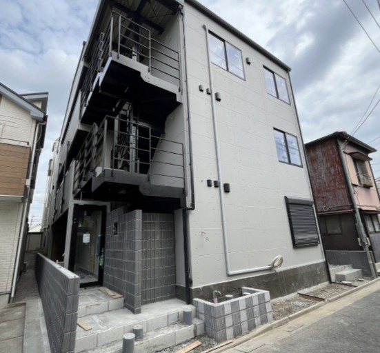 エクセラン西新井大師の外観