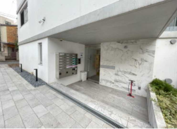 モンクレ桜新町　礼金０　フリーレント　ネット無料のエントランス