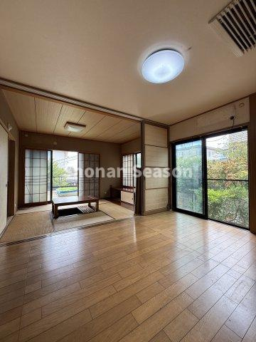 【現地画像あり】中郡大磯町石神台１丁目　中古戸建　63.53坪の洋室|「内覧可能」ですのでぜひ一度、開放的な眺望をご体感ください♪