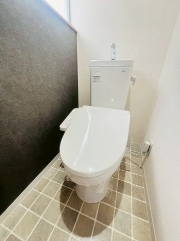下畑町貸家のトイレ