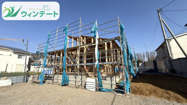 古河市駒羽根第8　新築戸建の外観|前面道路幅員12mで車の出し入れもラクラク。陽当たり良好の新築住宅。