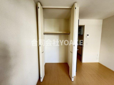 【収納】 | ドミール | 2階のお部屋の写真となります。現況優先。