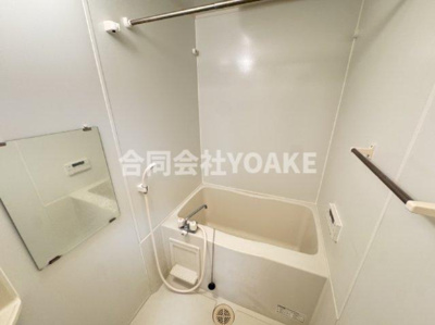 【浴室】 | ドミール | 2階のお部屋の写真となります。現況優先。