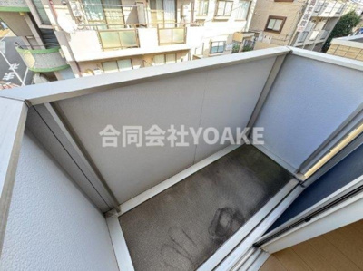 【バルコニー】 | ドミール | 2階のお部屋の写真となります。現況優先。
