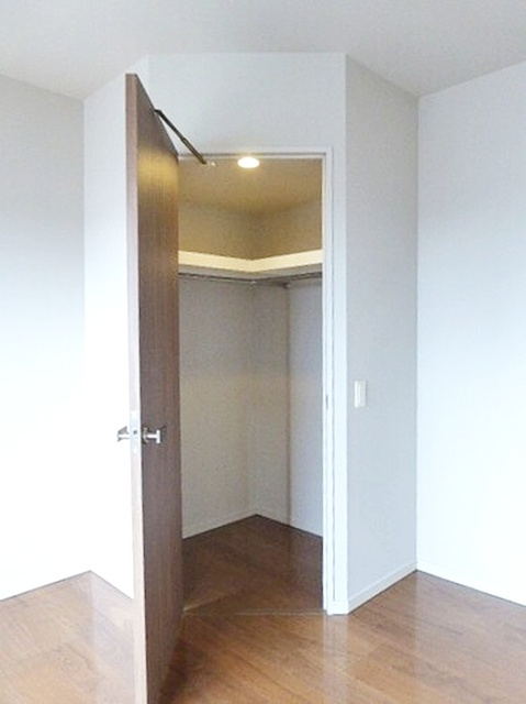 藤沢市藤が岡１丁目の賃貸マンションの収納