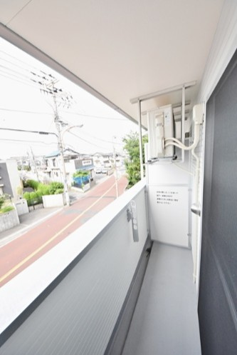 市川市原木３丁目のアパートのバルコニー