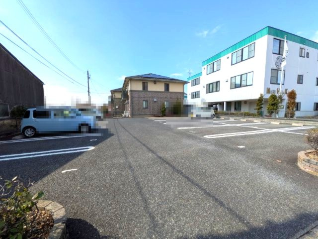 リビングタウン下奈良　Bの駐車場