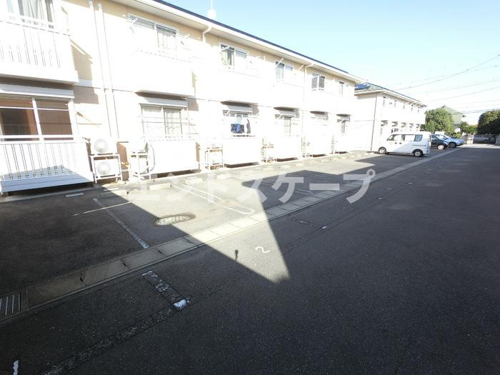 ナカイパレスAの駐車場|高崎、前橋、伊勢崎エリアのお部屋探しはエンドスケープまで！お客様の理想お聞かせ下さい♪