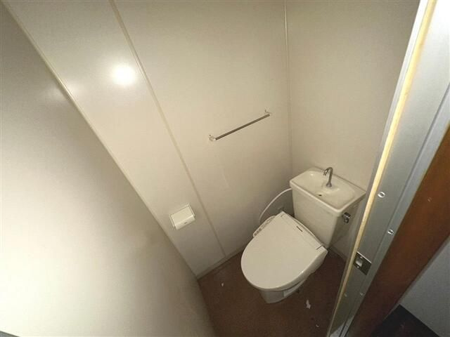 我孫子市寿２丁目の賃貸マンションのトイレ