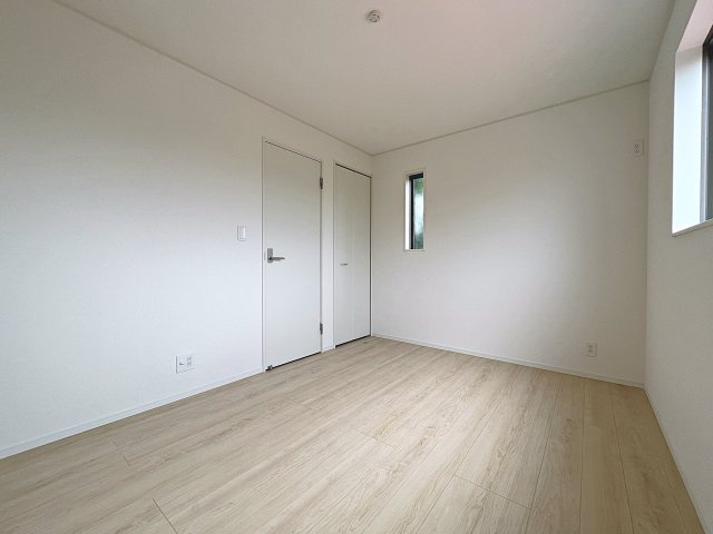 新築戸建・新築建売　矢吹町中町第2　矢吹小・矢吹中の洋室|2階居室は2面採光で通風・採光にも優れ、心地良い光と風があふれています！