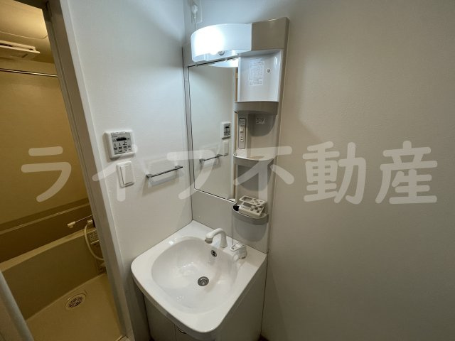 GRANDIR衣摺の独立洗面台|使いやすい独立洗面台です