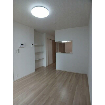 【居間・リビング】 | カーサ西武 | 10.2帖のきれいなLDK。