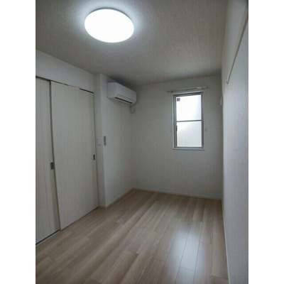【寝室】 | カーサ西武 | きれいなフローリング。