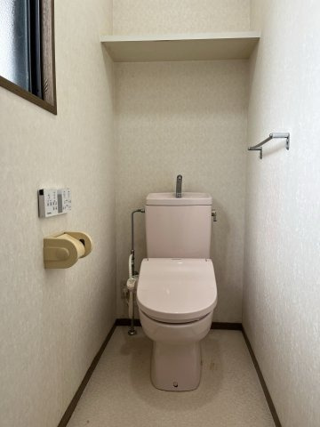 「大手ハウスメーカー施工」高知市長浜　中古一戸建てのその他|収納部屋としてはもちろん、書斎や趣味部屋にも活用できる便利な空間です。