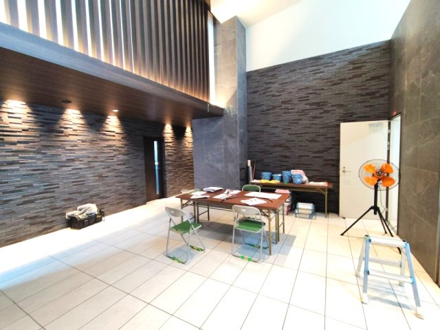 施工中