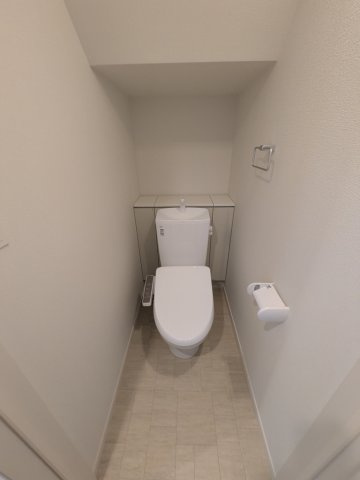 田谷町貸家のトイレ
