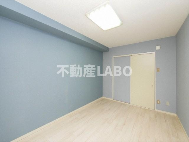 フォンタル西九条の洋室