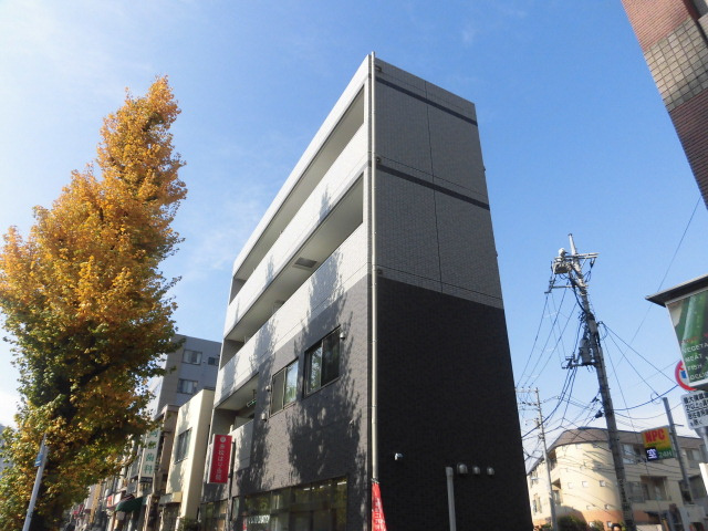【外観】 | エルリバー | 鉄筋コンクリート造のがっしりした建物。