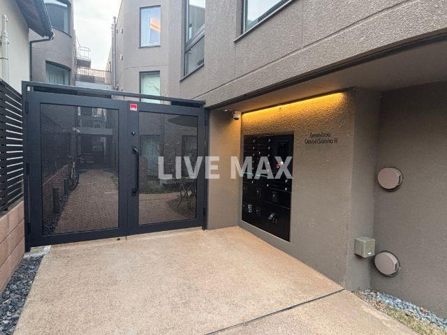 【エントランス】グランデュオ大森山王２