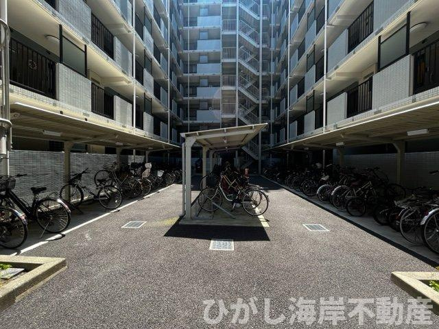 ダイアパレス湘南虹ヶ浜オーシャンビュー　の駐輪場|敷地内駐輪場