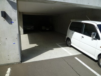 【駐車場】Treasure　Court　A