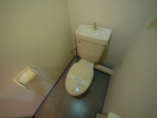 木津南パークサイドヴィレッヂのトイレ|コンパクトで使いやすいトイレです