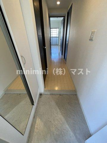 ルミエール北梅田の玄関