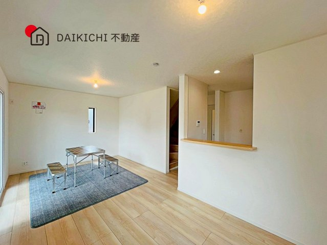 【居間・リビング】 | 宮代町百間第8 Ⅰ期　新築戸建　全10棟　5号棟