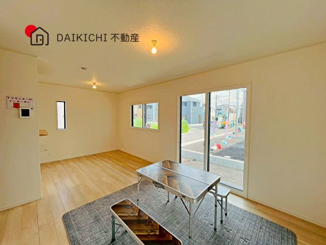 【居間・リビング】 | 宮代町百間第8 Ⅰ期　新築戸建　全10棟　5号棟