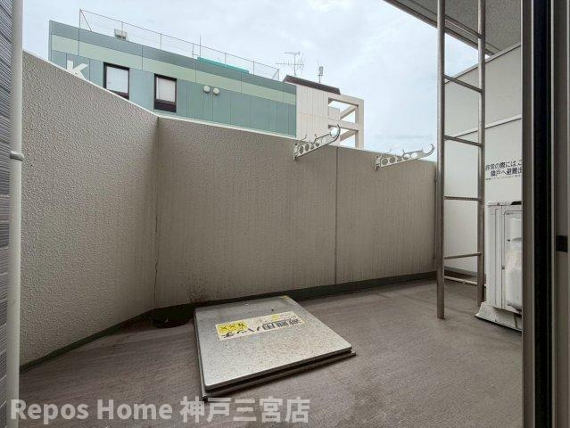 セレニテ神戸元町のバルコニー