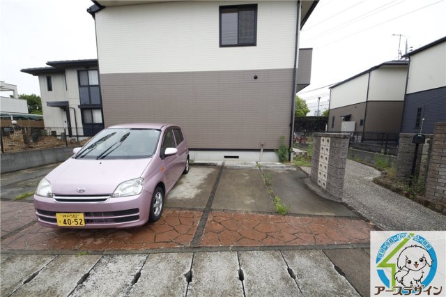 二星貸家の駐車場