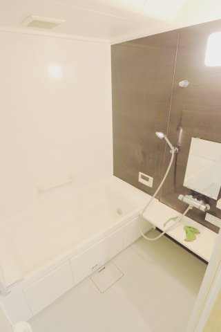 breeze　court　参番館　A棟の浴室|※写真は同物件別部屋の物となります。現状優先となります。