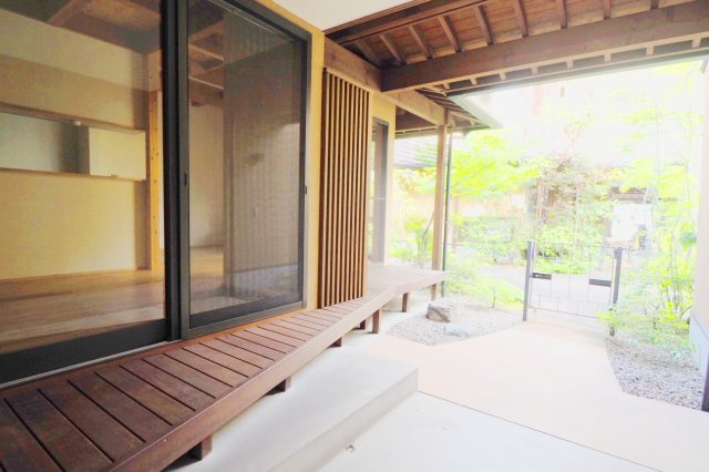 breeze　court　参番館　A棟の玄関|※写真は同物件別部屋の物となります。現状優先となります。