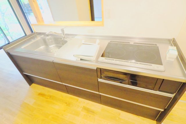 breeze　court　参番館　A棟のキッチン|※写真は同物件別部屋の物となります。現状優先となります。