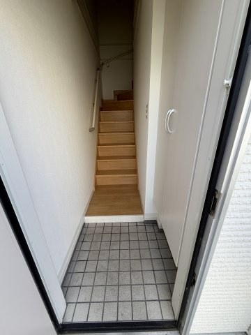 Bolas緑が丘Aの玄関