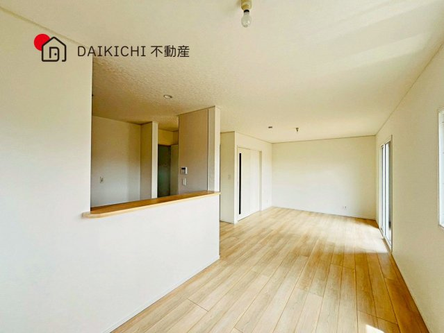 【居間・リビング】 | 宮代町百間第8 Ⅰ期　新築戸建　全10棟　4号棟