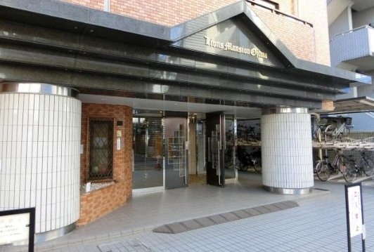 ライオンズマンション大島のエントランス