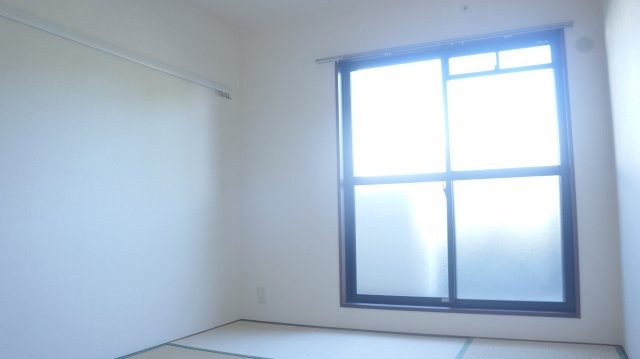 オリーブ泉ヶ丘Ⅱの和室