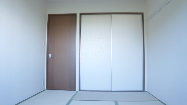 オリーブ泉ヶ丘Ⅱの和室