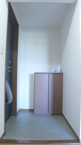 オリーブ泉ヶ丘Ⅱの玄関