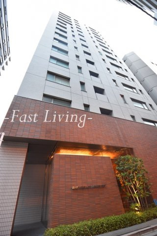 クラッシィハウス神田美土代町のエントランス