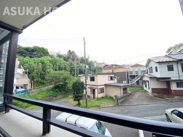 ビッグヴァン桜ヶ丘の展望|前面に棟がないので開放的な３階からの眺めになります。