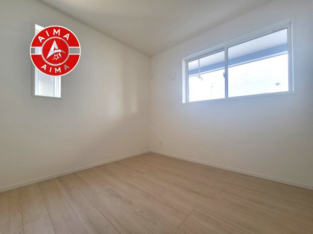 福岡市南区高木2丁目第3-2棟（2号棟）の子供部屋|穏やかな光が差し込む室内には、穏やかな時間が流れます。