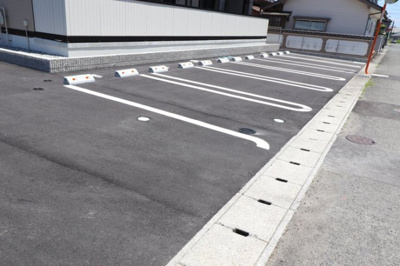 【駐車場】 | ベルイール B棟 | 駐車場