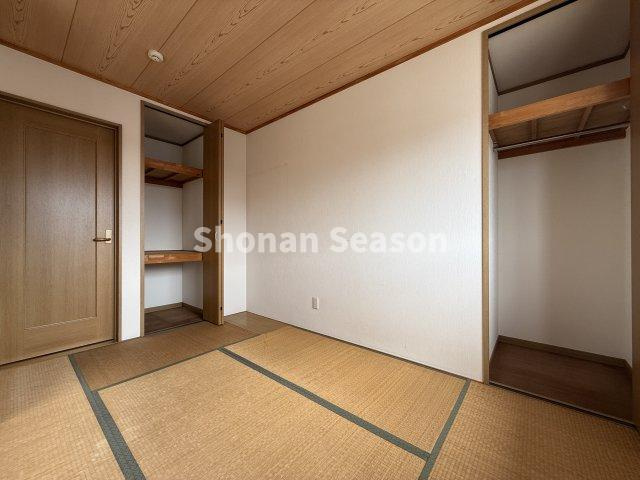 【現地画像あり】平塚市寺田縄　中古戸建　80.54平米の和室|メイン居室にもピッタリなイ草香る畳の和室◎ホッと一息つけそうです♪