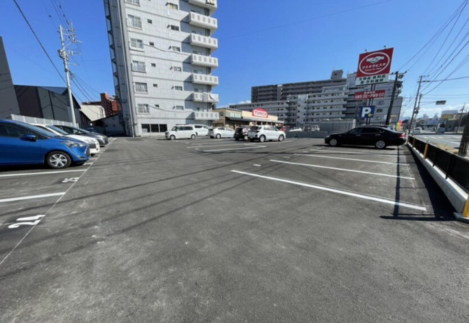 パステル12の駐車場|敷地内に駐車場がございます
