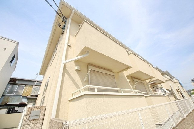 横浜市神奈川区西大口のアパート