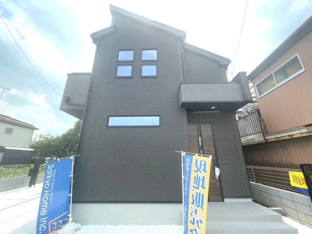 昭島市上川原町２期　１号棟の外観